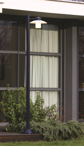 Aubanne Nr. 4 | hohe Standleuchte mit klarer Linienführung Roger Pradier